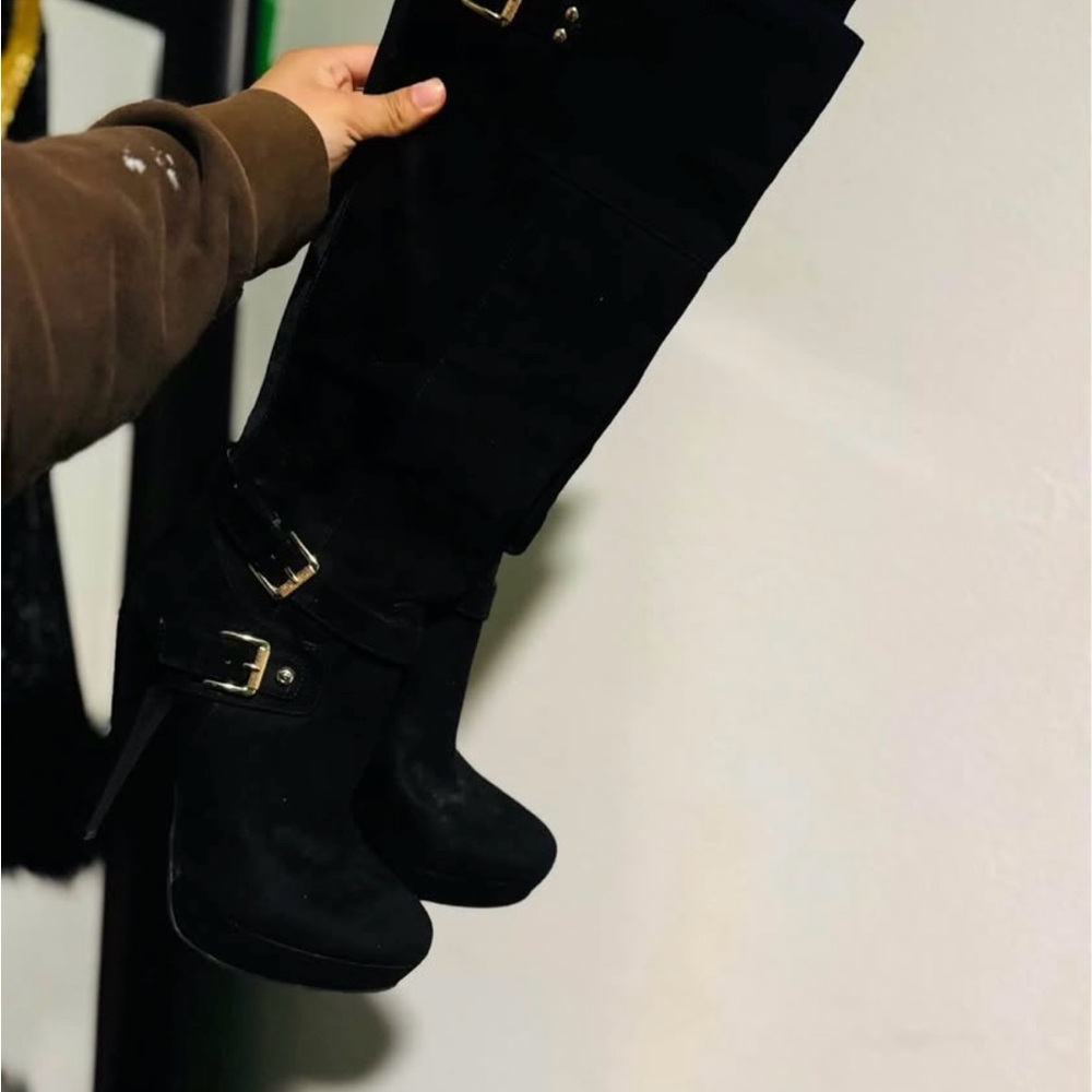 Black Knee-High Boots with Buckle Detail